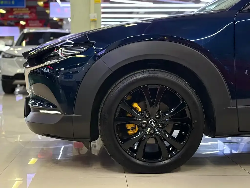 Mazda CX-30 — фото 4