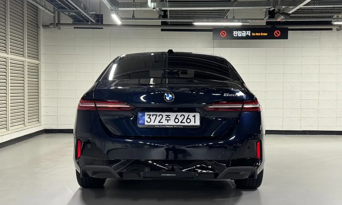 BMW 5-Series — фото 5