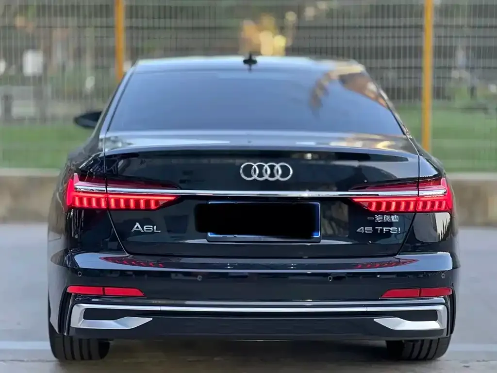 Audi A6L — фото 2