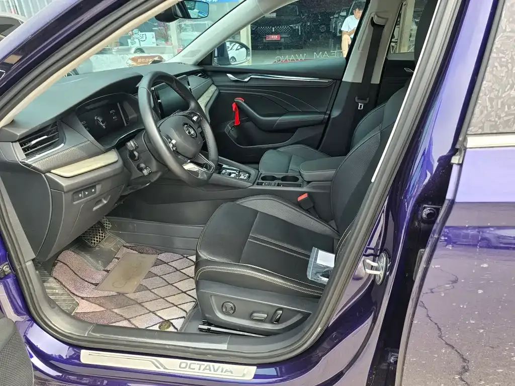 Skoda Octavia — фото 10