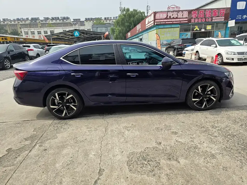 Skoda Octavia — фото 7