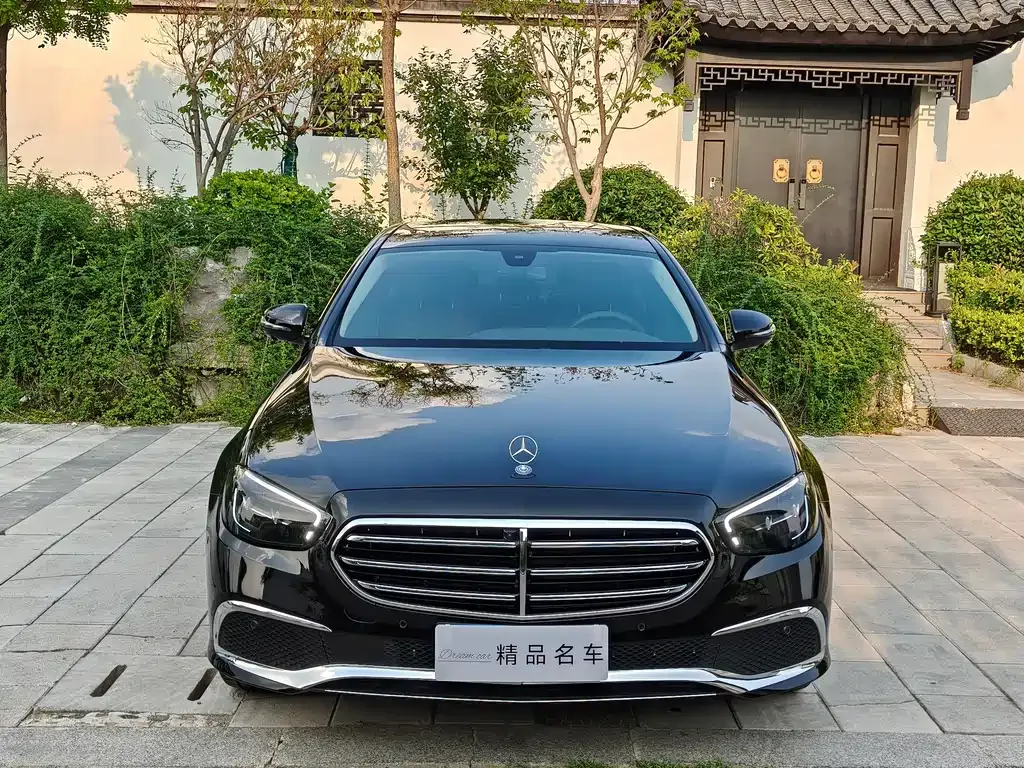 Mercedes-Benz E-Class — фото 10