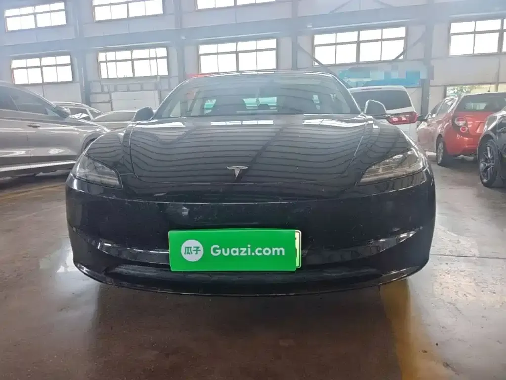 Tesla Model 3 — фото 2