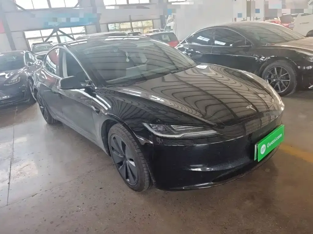 Tesla Model 3 — фото 8