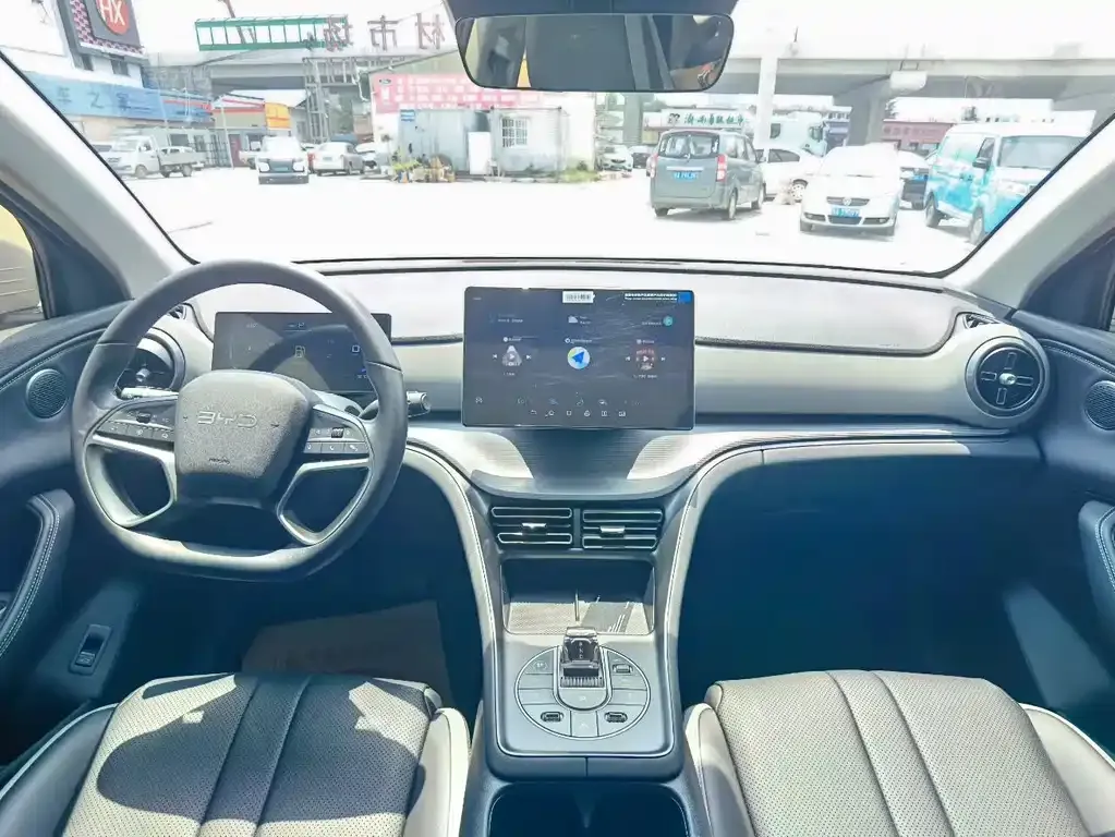 BYD Seal 05 DM-i — фото 8