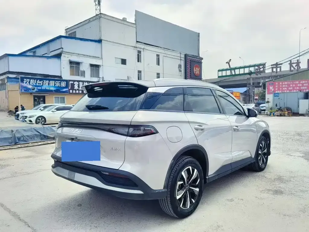 BYD Seal 05 DM-i — фото 7