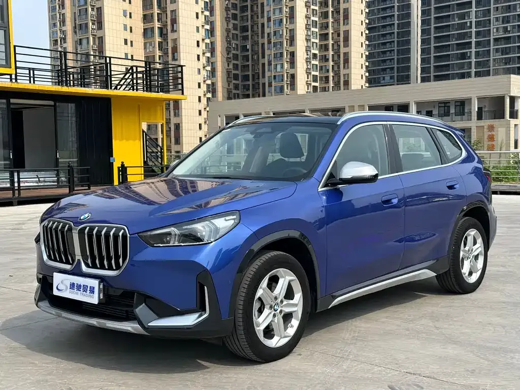 BMW X1 — фото 1