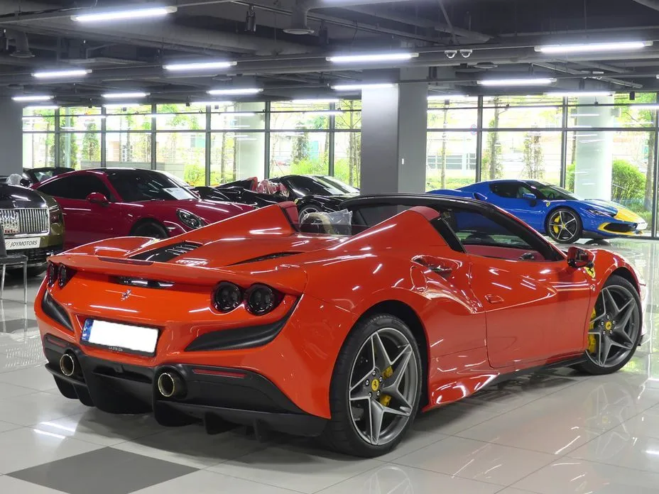 Ferrari F8 — фото 7