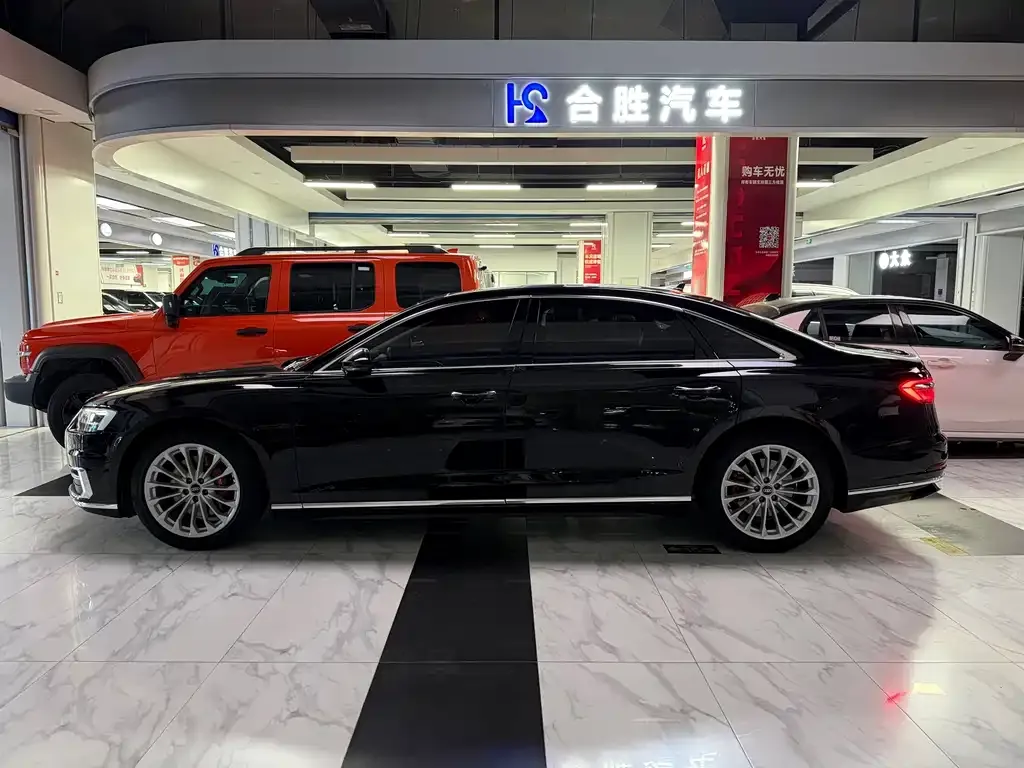 Audi A8 — фото 5