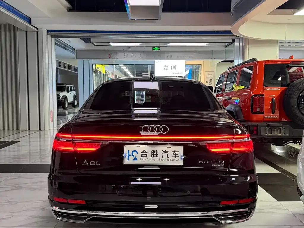 Audi A8 — фото 8