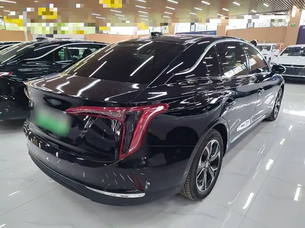 Hongqi E-QM5 — фото 5