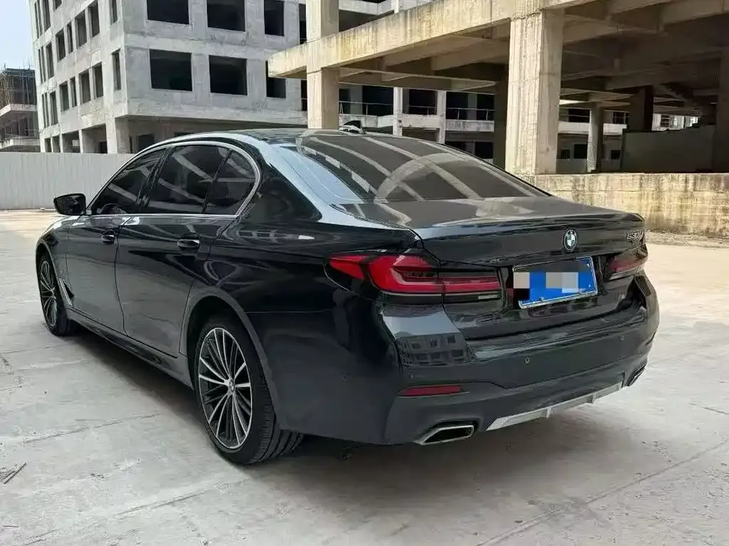 BMW 5 Series — фото 6