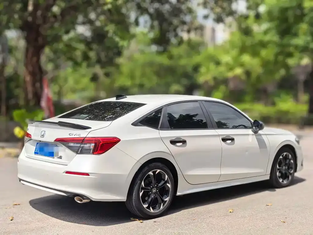 Honda Civic — фото 8