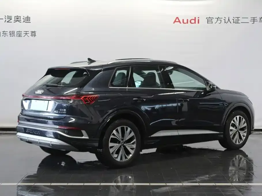 Audi Q4 e-tron — фото 10