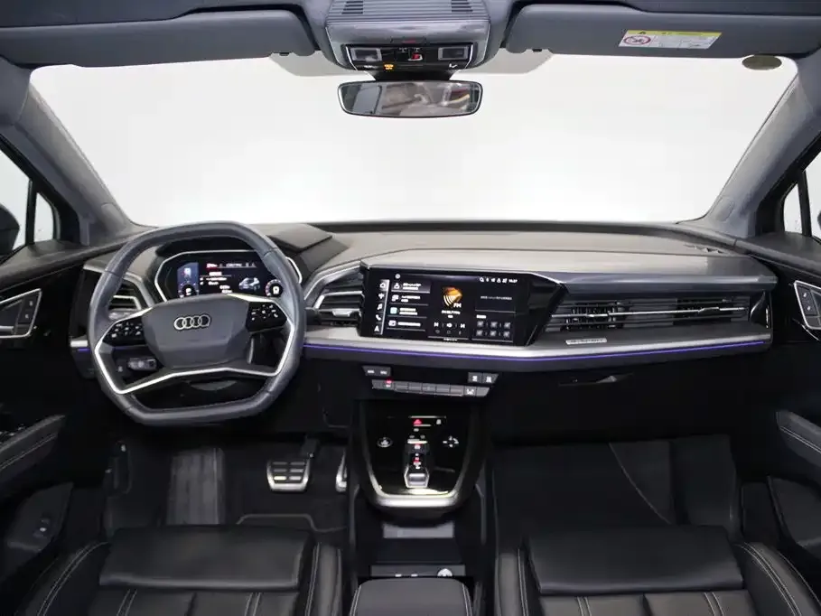 Audi Q4 e-tron — фото 3