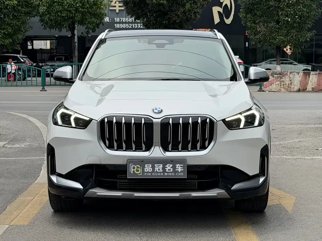 BMW X1 — фото 5