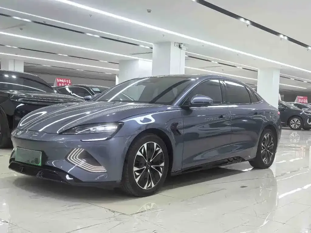BYD Seal — фото 1