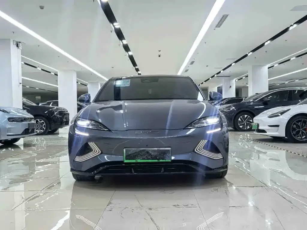 BYD Seal — фото 6