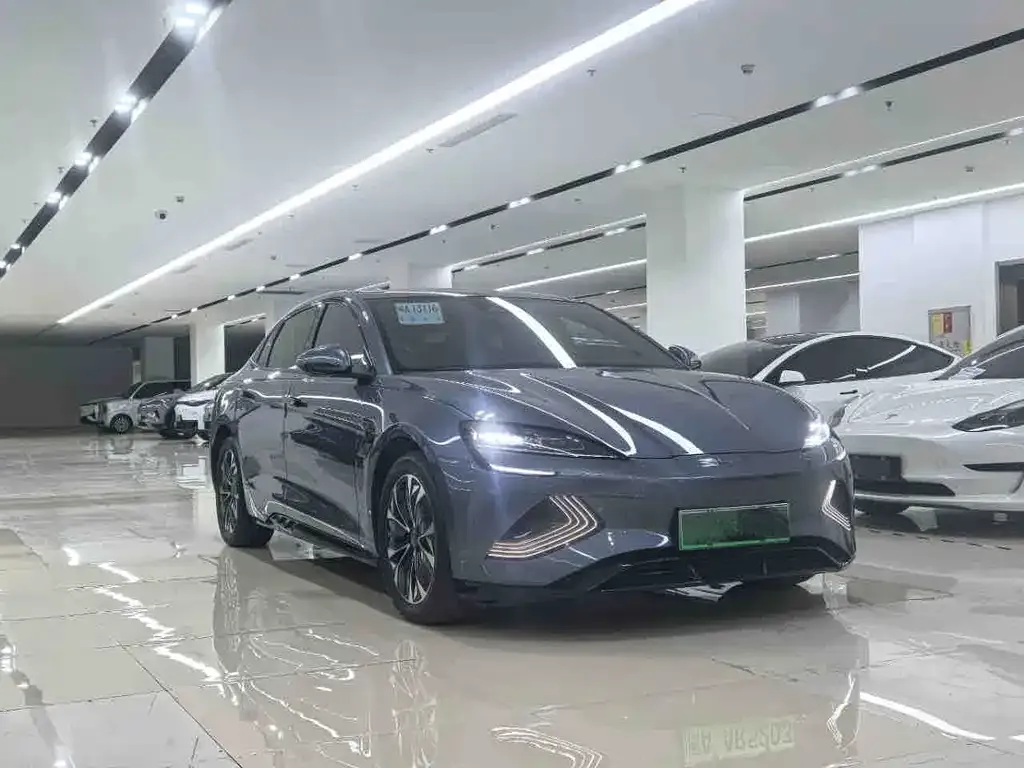 BYD Seal — фото 8