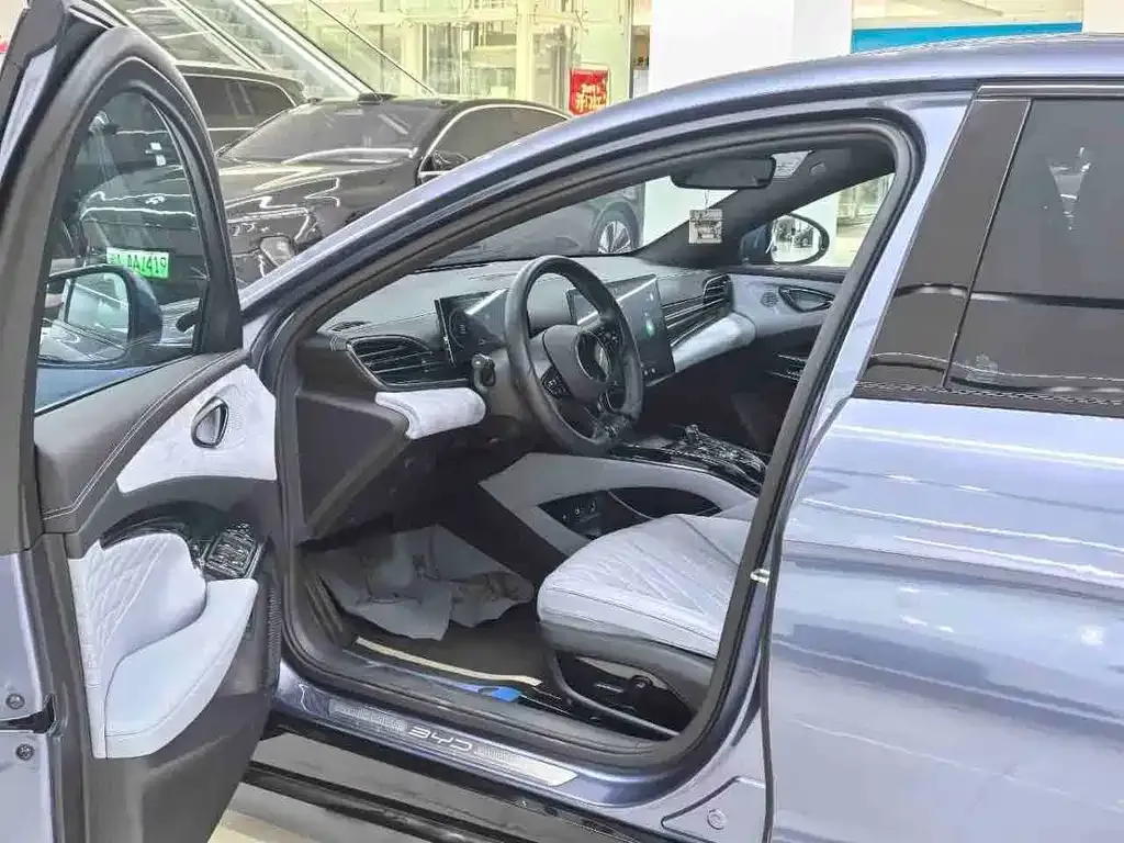 BYD Seal — фото 9