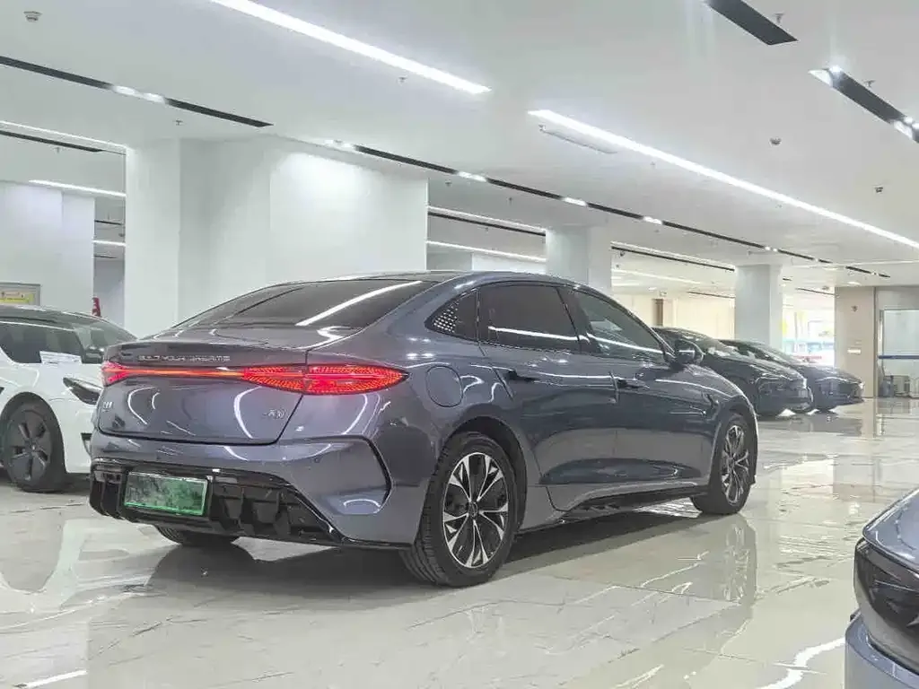 BYD Seal — фото 4