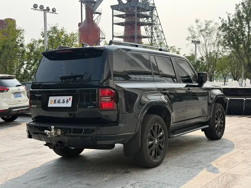 Toyota Prado — фото 6
