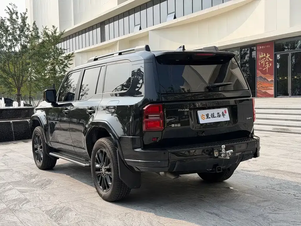 Toyota Prado — фото 4