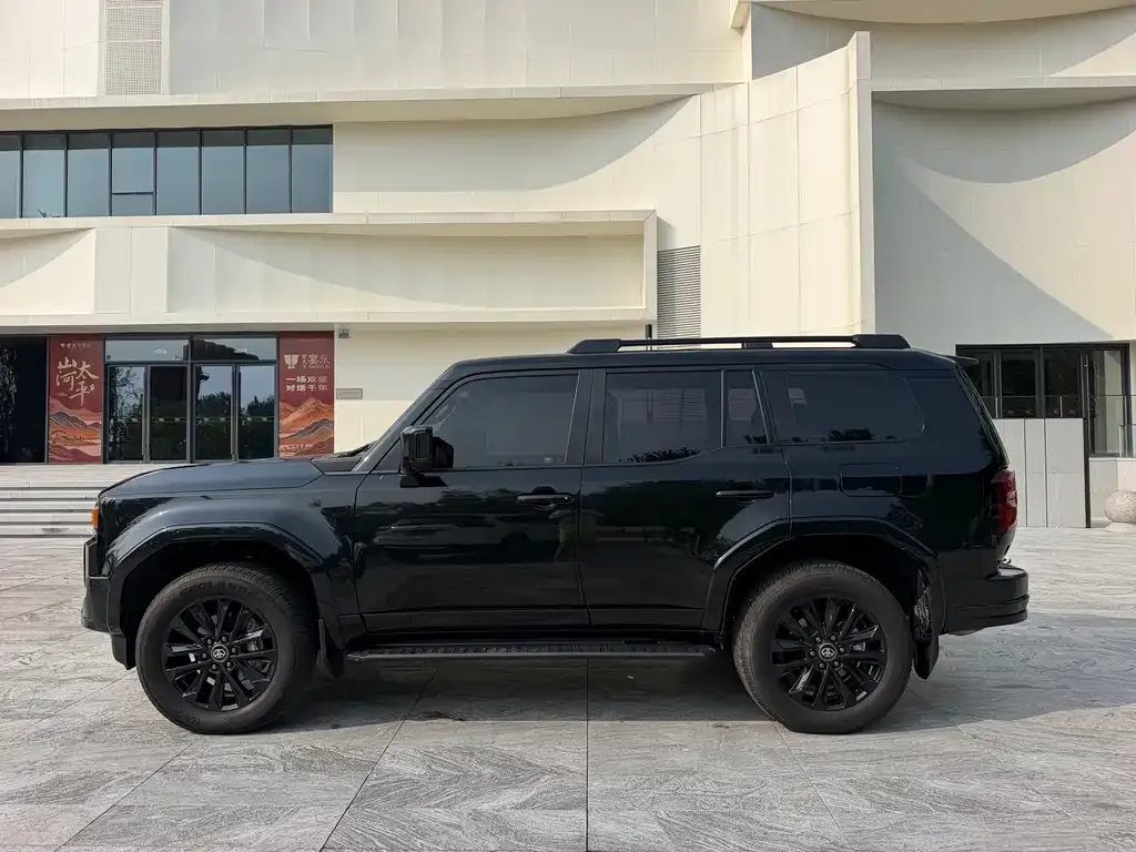 Toyota Prado — фото 2