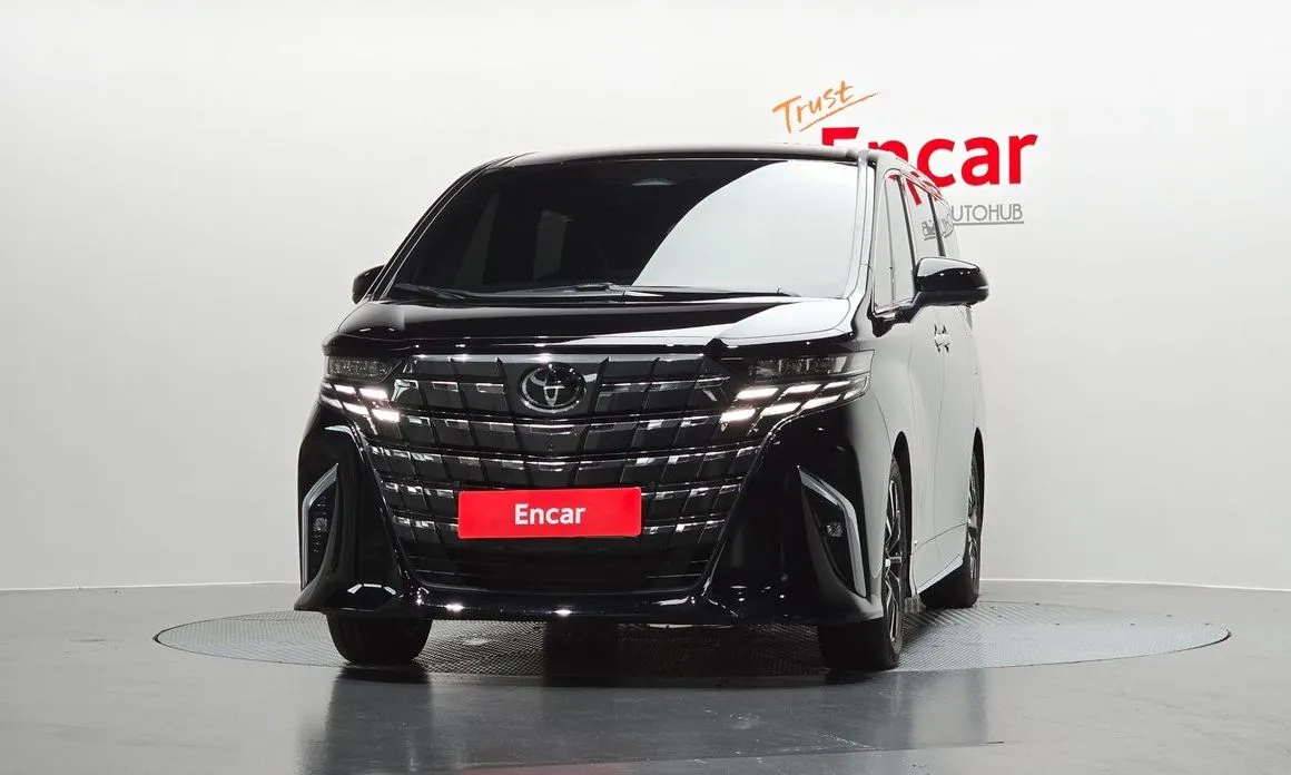 Toyota Alphard — фото 6