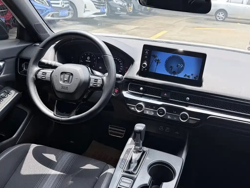 Honda Civic — фото 7