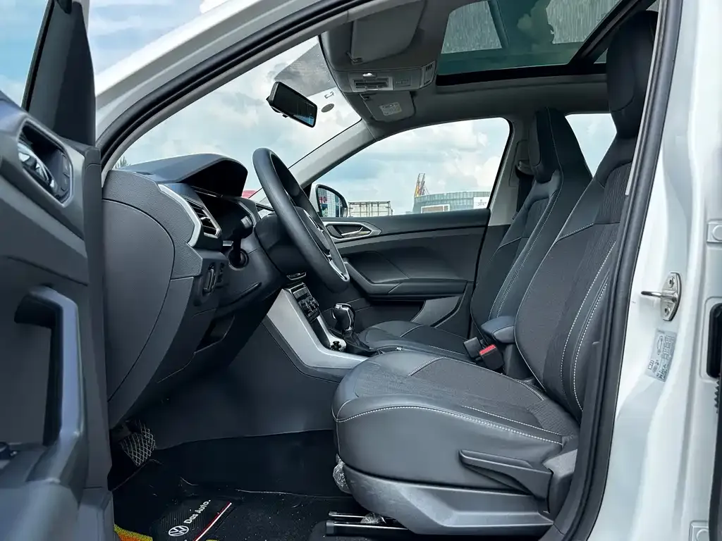 Volkswagen T-Cross — фото 2