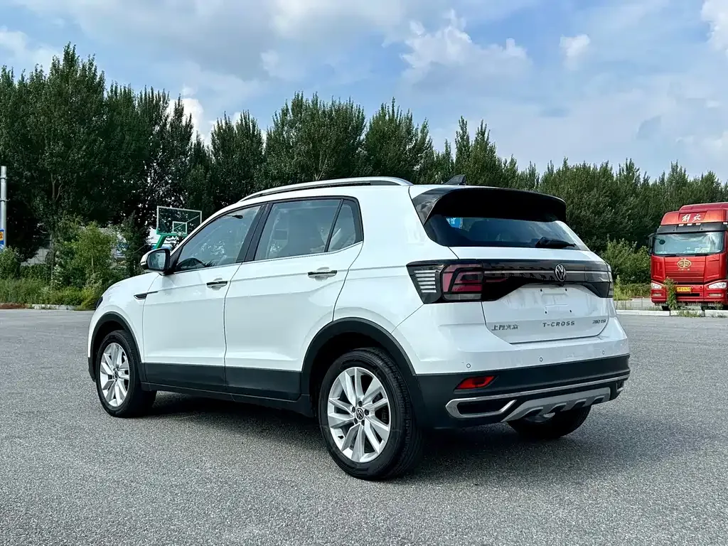 Volkswagen T-Cross — фото 6