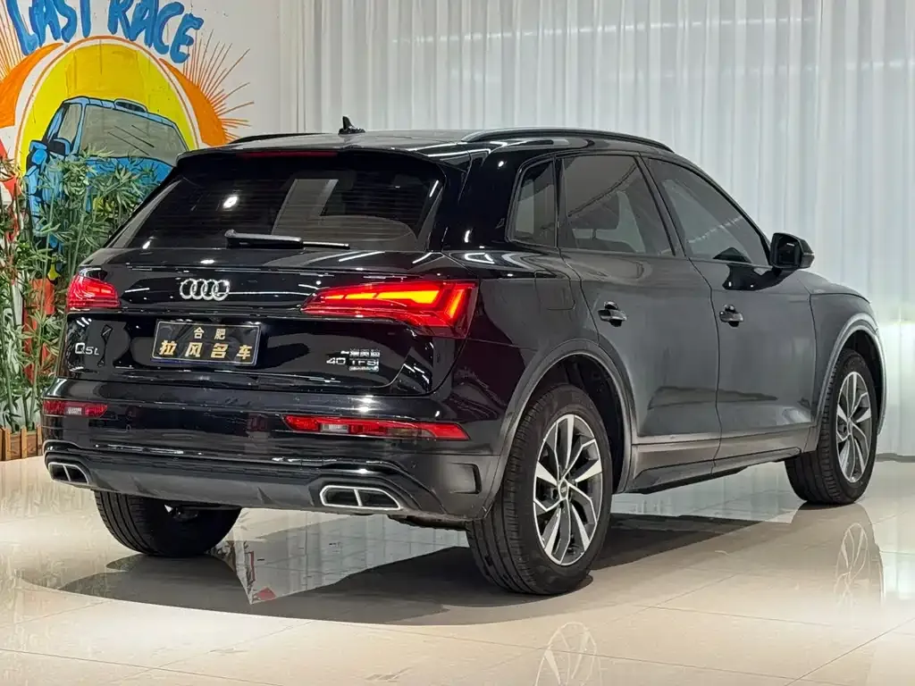 Audi Q5L — фото 7