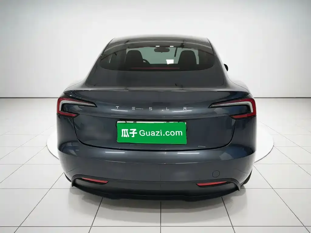Tesla Model 3 — фото 6