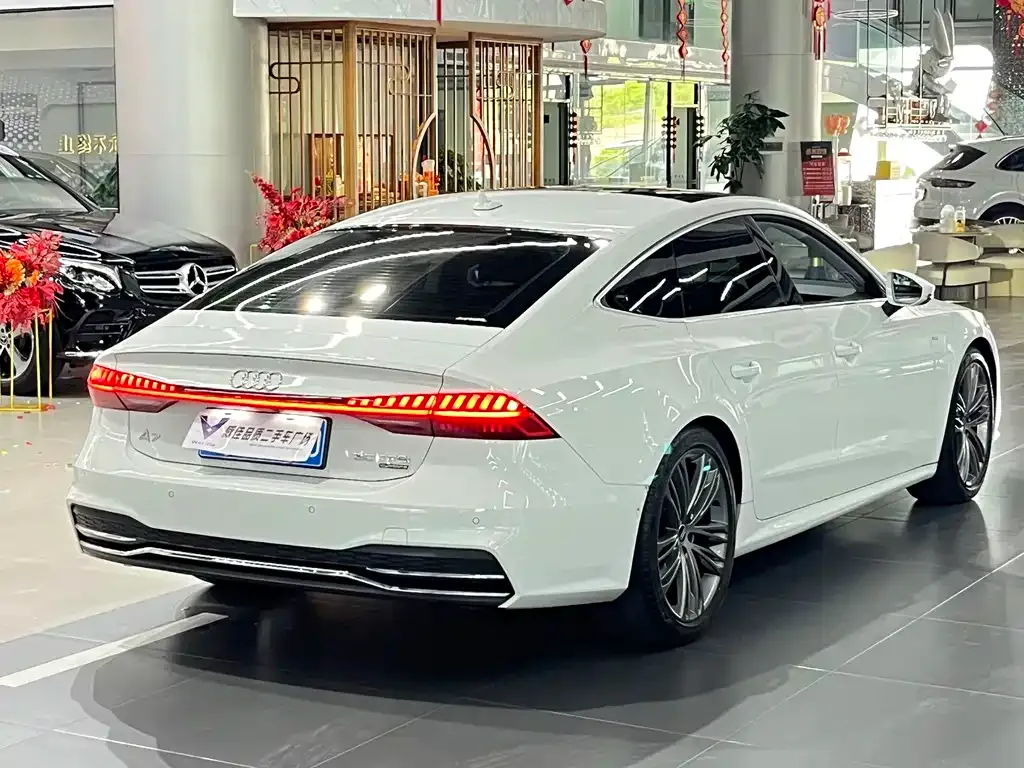 Audi A7 — фото 2