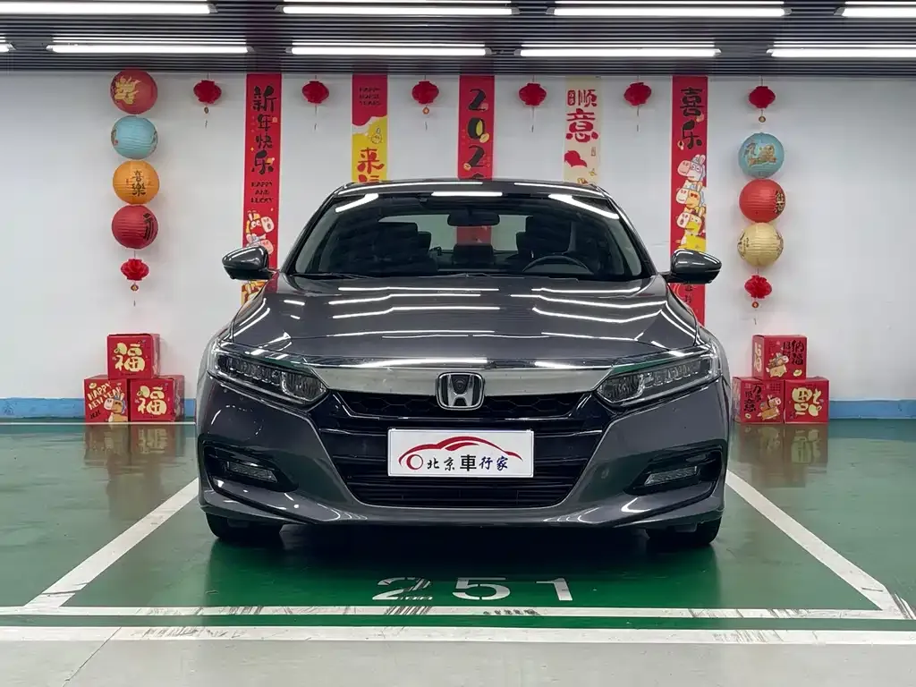 Honda Accord — фото 4