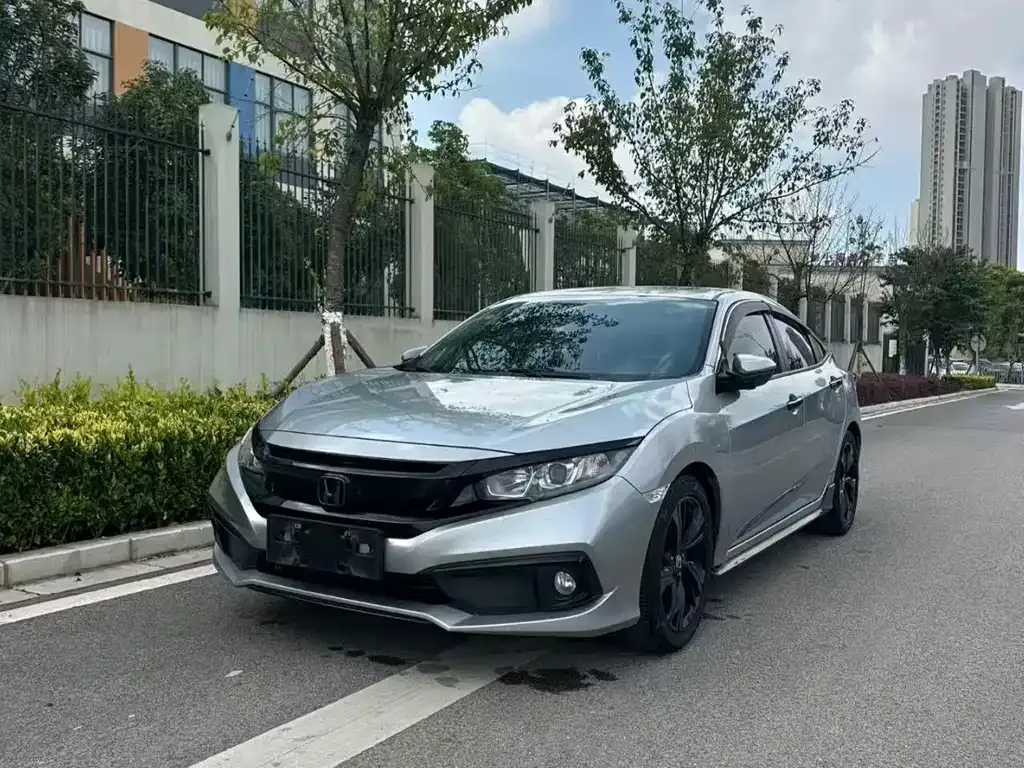Honda Civic — фото 1