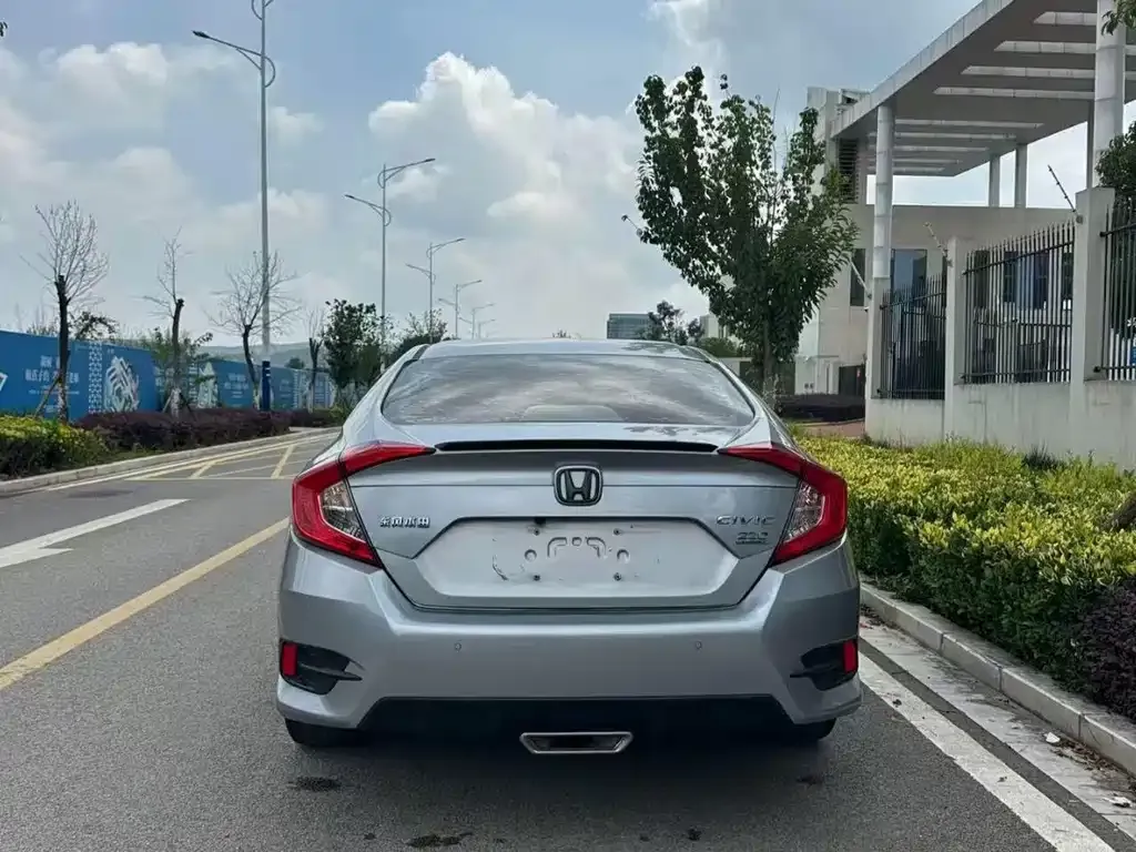 Honda Civic — фото 3
