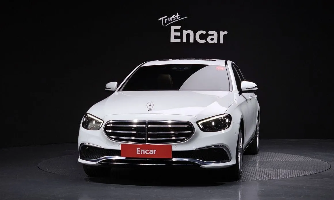 Mercedes-Benz E-Class — фото 2