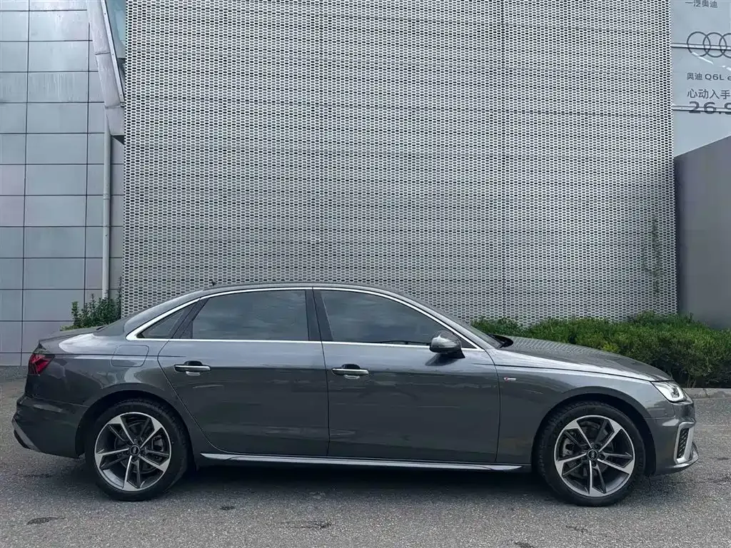Audi A4L — фото 10