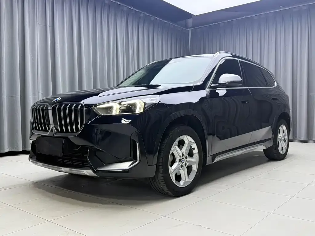 BMW X1 — фото 1