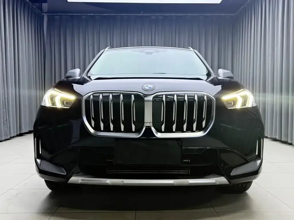 BMW X1 — фото 7