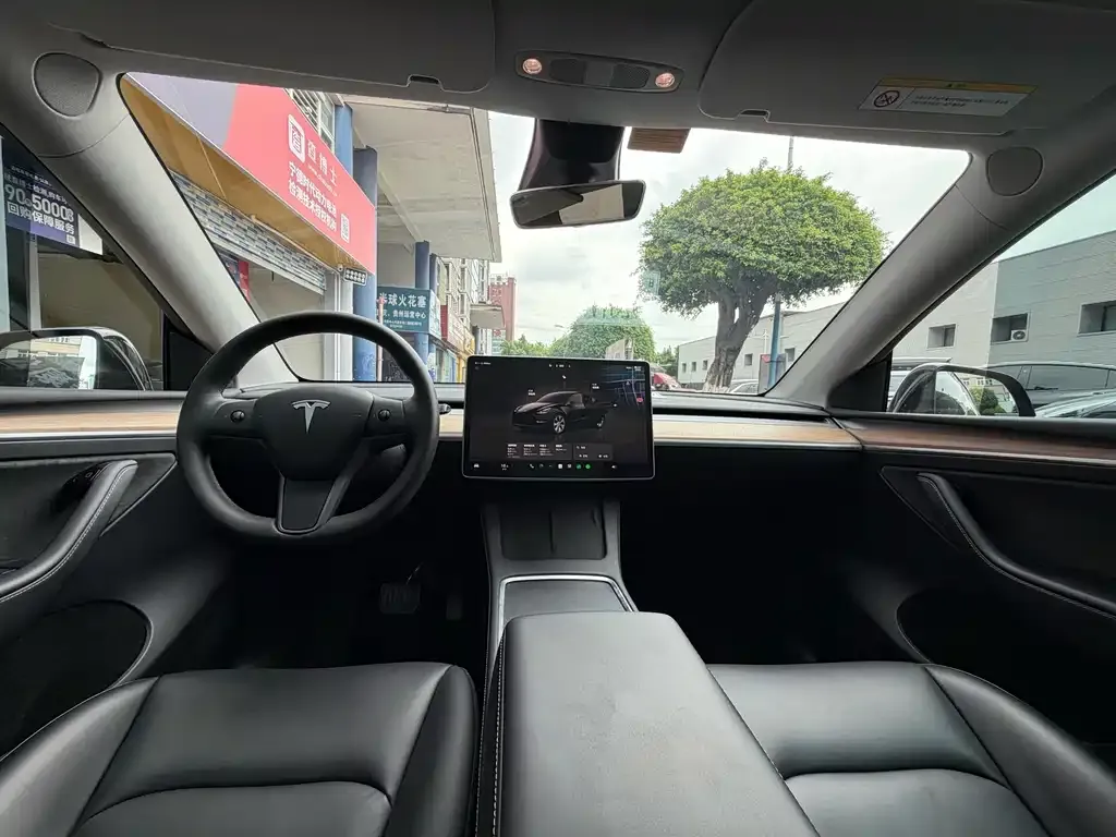 Tesla Model Y — фото 5