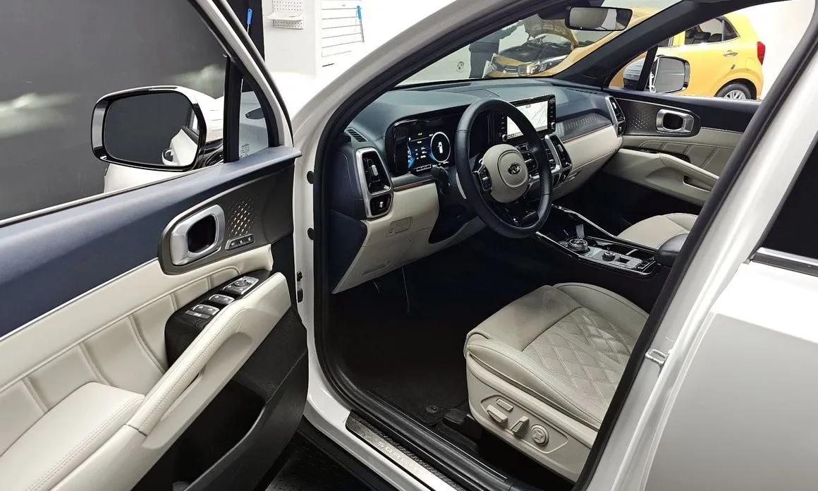 Kia Sorento — фото 8