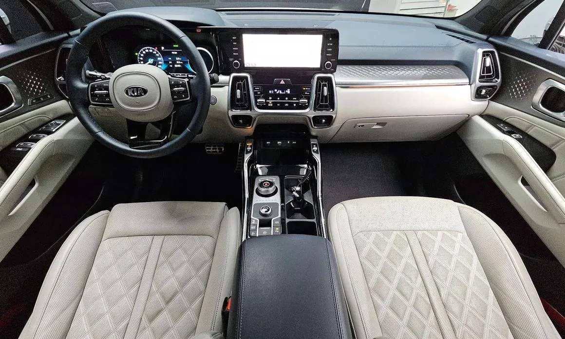 Kia Sorento — фото 9
