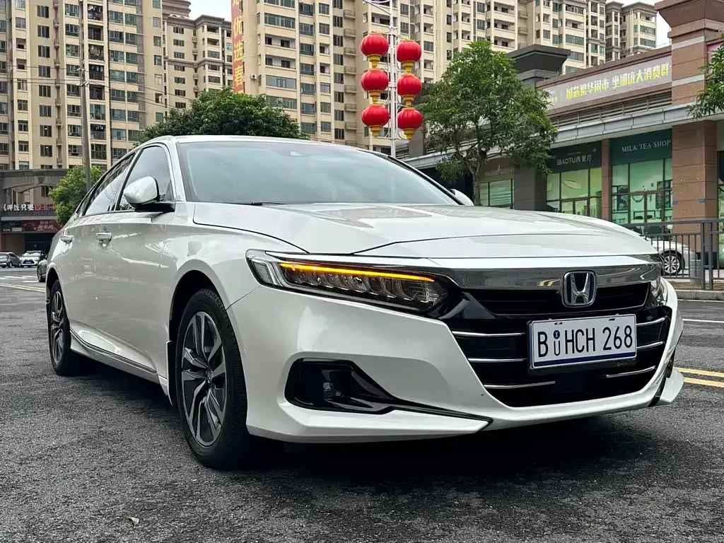 Honda Accord — фото 7