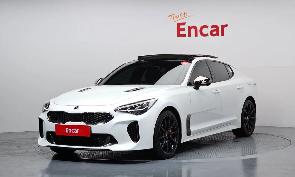 Kia Stinger — фото 1