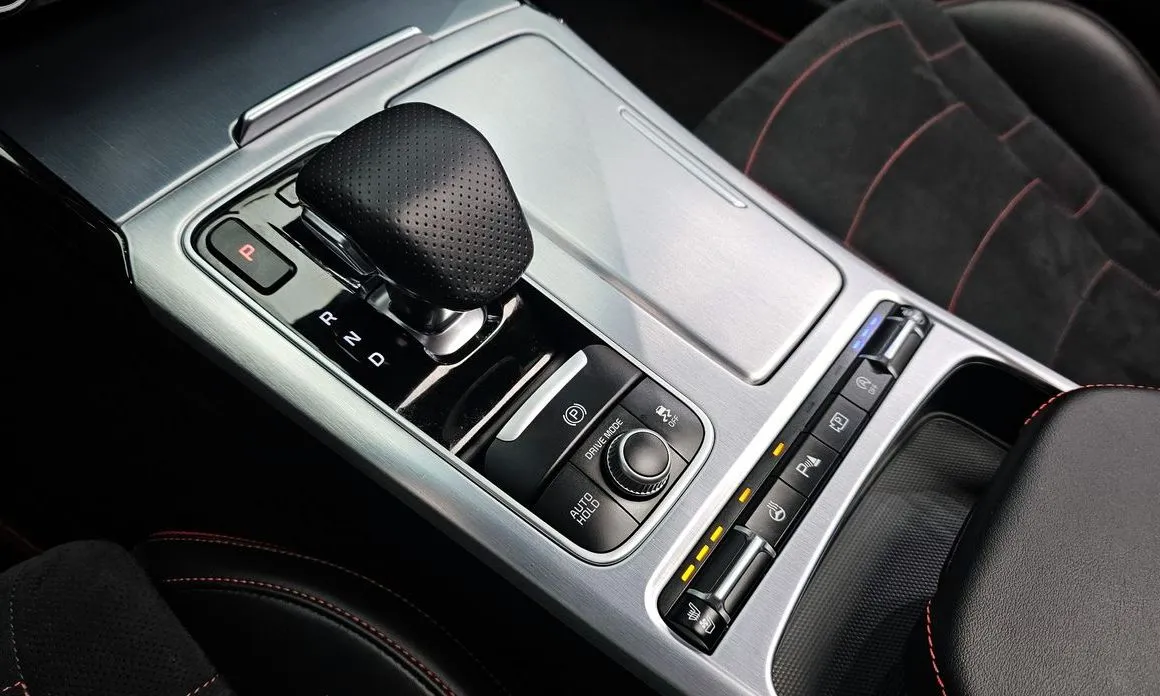Kia Stinger — фото 10