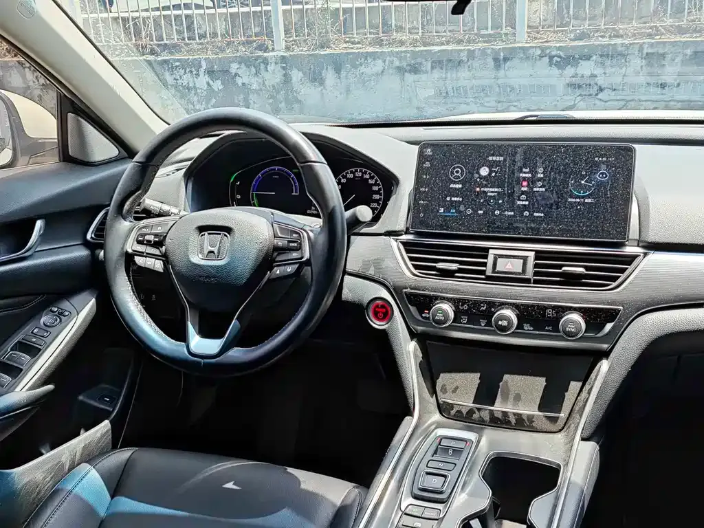 Honda Accord — фото 9