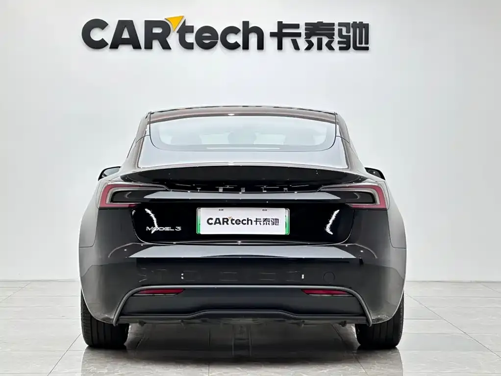 Tesla Model 3 — фото 10